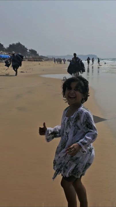 #goa #sea #daughter #enjoy #waves #family #viralvideo #viralreels #love #happy #fun #running #wind
