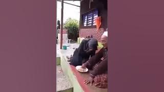 Viral: seorang ayah mengumpulkan anak anaknya , hanya ingin ayah mau menyuapi anak anaknya , sedih