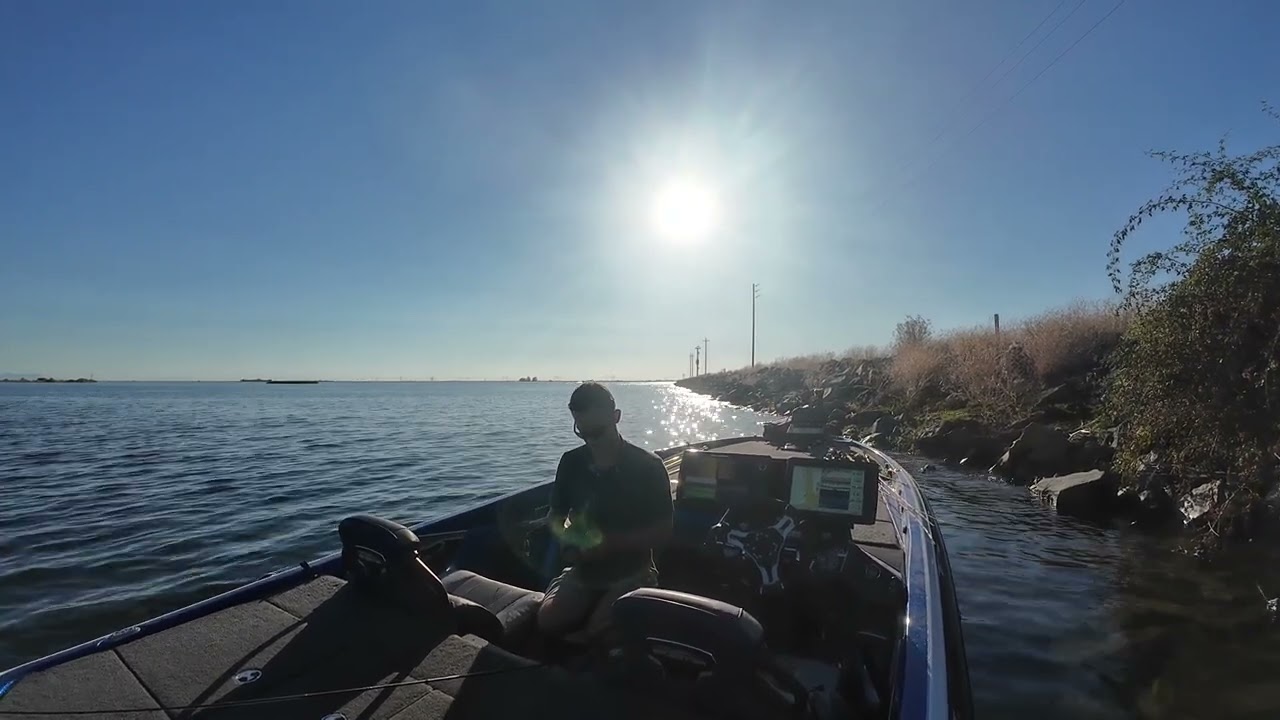 Catching a 4.5lb Largemouth Bass on a Chatterbait at Oroville Afterbay | Beyond the Bite TV