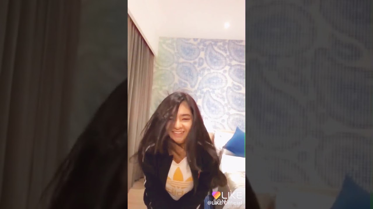 Anushka Sen Long And Shiny Hair Youtube