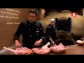 Elaboración de la receta de cordeo asado, en el Restaurante Maribel