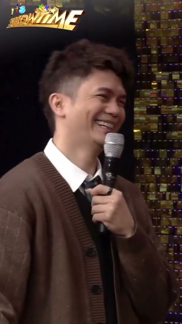 Hello? Hello! #shorts | It's Showtime