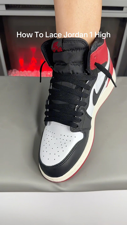 How To Lace Jordan 1s👟🔥 #jordan1blacktoe #lacestyles #sneakerhead #sneakers #airjordan1