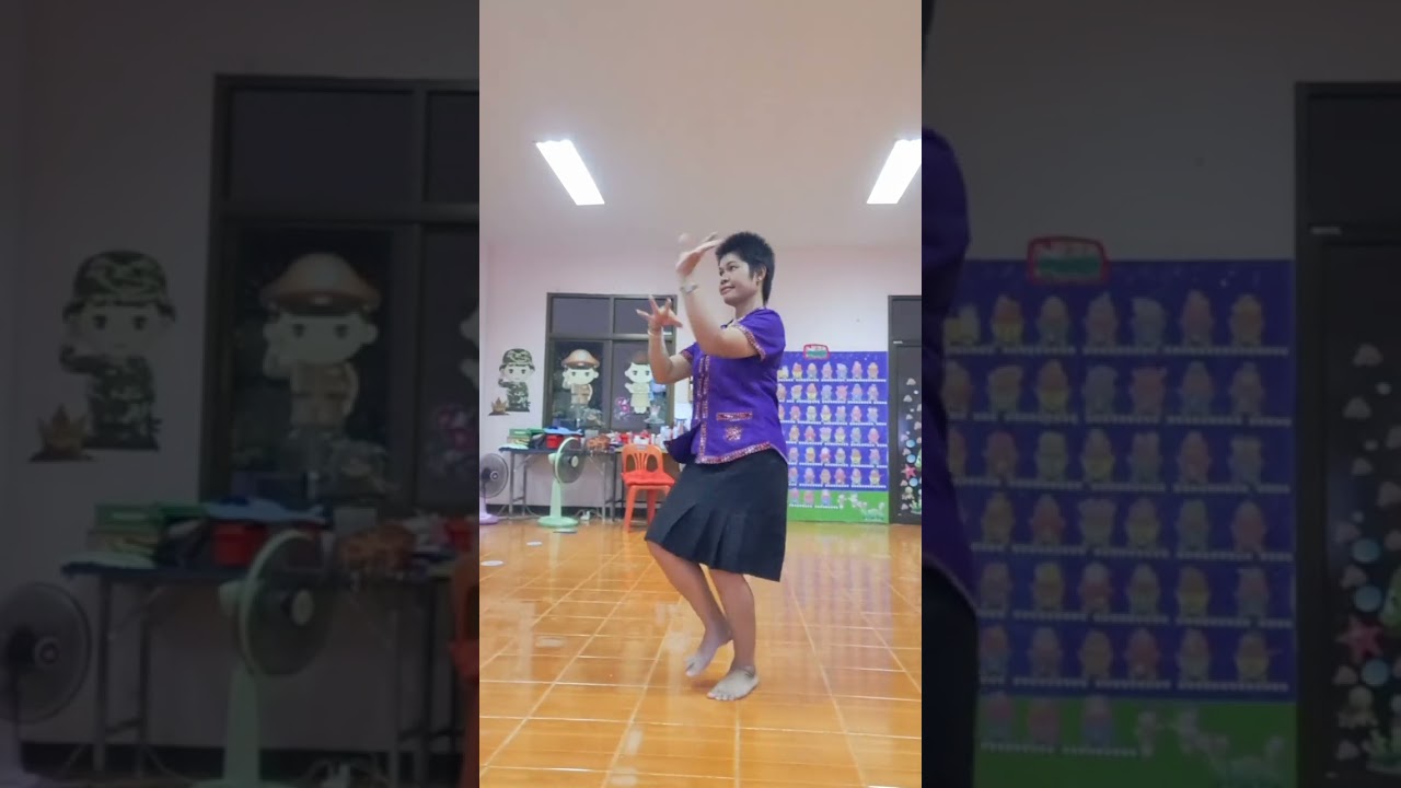 ฮอยใจบั้งไฟแสน By ครูรัตน์  ท่าง่ายๆ