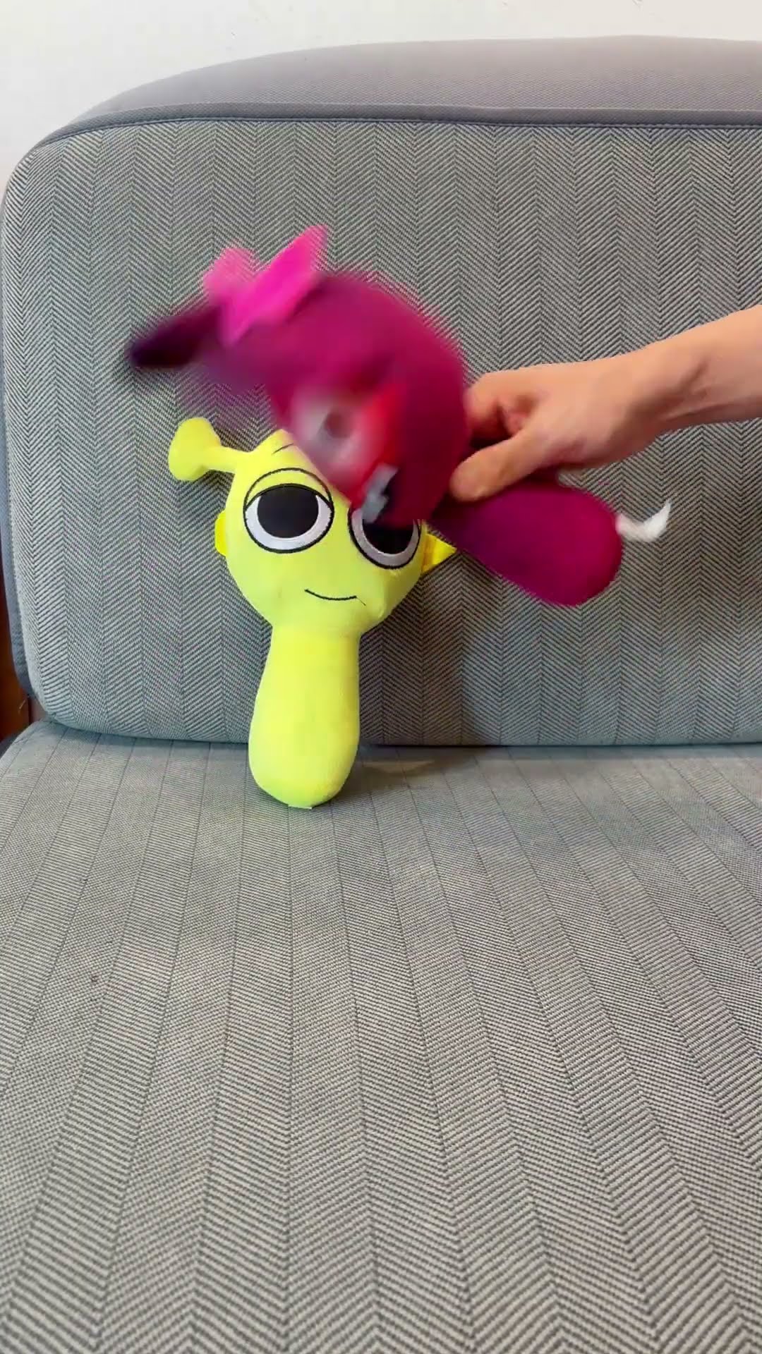 when Pinki kiss Simon