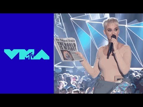 katy-perry's-out-of-this-world-entrance-|-2017-vmas-|-mtv