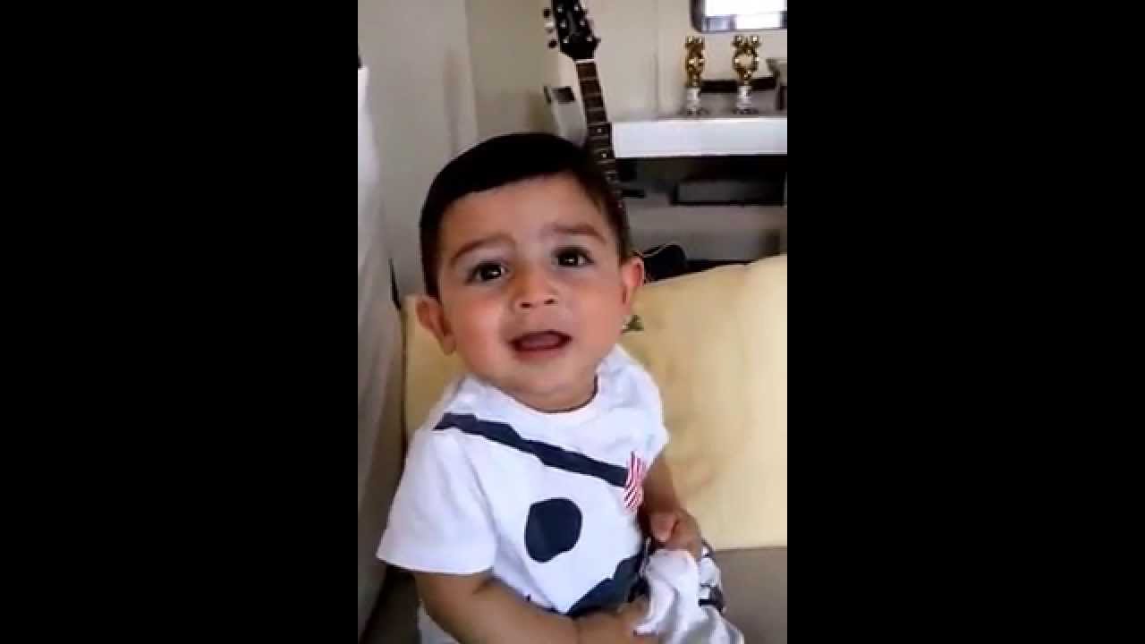 Şarkı bitince ağlayan bebek Taylan crying baby when the song is