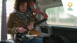 De Zonnebloemauto - De Aangepaste Rolstoelhuurauto Van De Zonnebloem