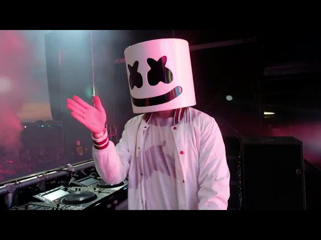 Marshmello - Wonderwall Vs Tremor Vs Purple Lamborghini | Live At Balaton Sound Festival 2017 class=