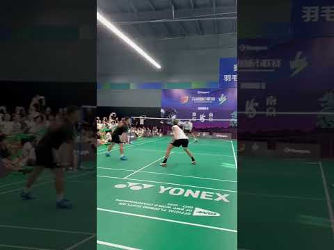 Why does he wear black, because he stands out the most?#badminton #badmintonlovers