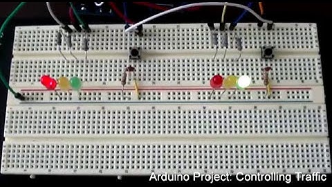 Arduino Project - Traffic Lights (Controlling Traffic)
