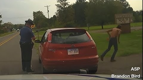 Passenger Flees Traffic Stop Thinking He Has A Warrant, But Cop Was Going To Let Him Go