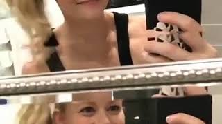 Celebrity Emilie de Ravin That Em!! ✌😉😀🤗🤗🤗🤗 #Belles Net Worth