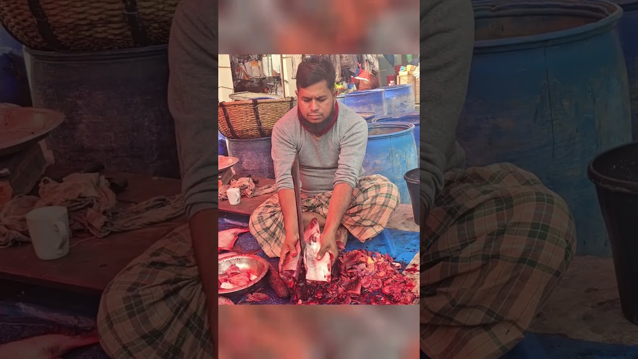 Incredible Fast Fish Cutting in Crowded Market Bazaar 