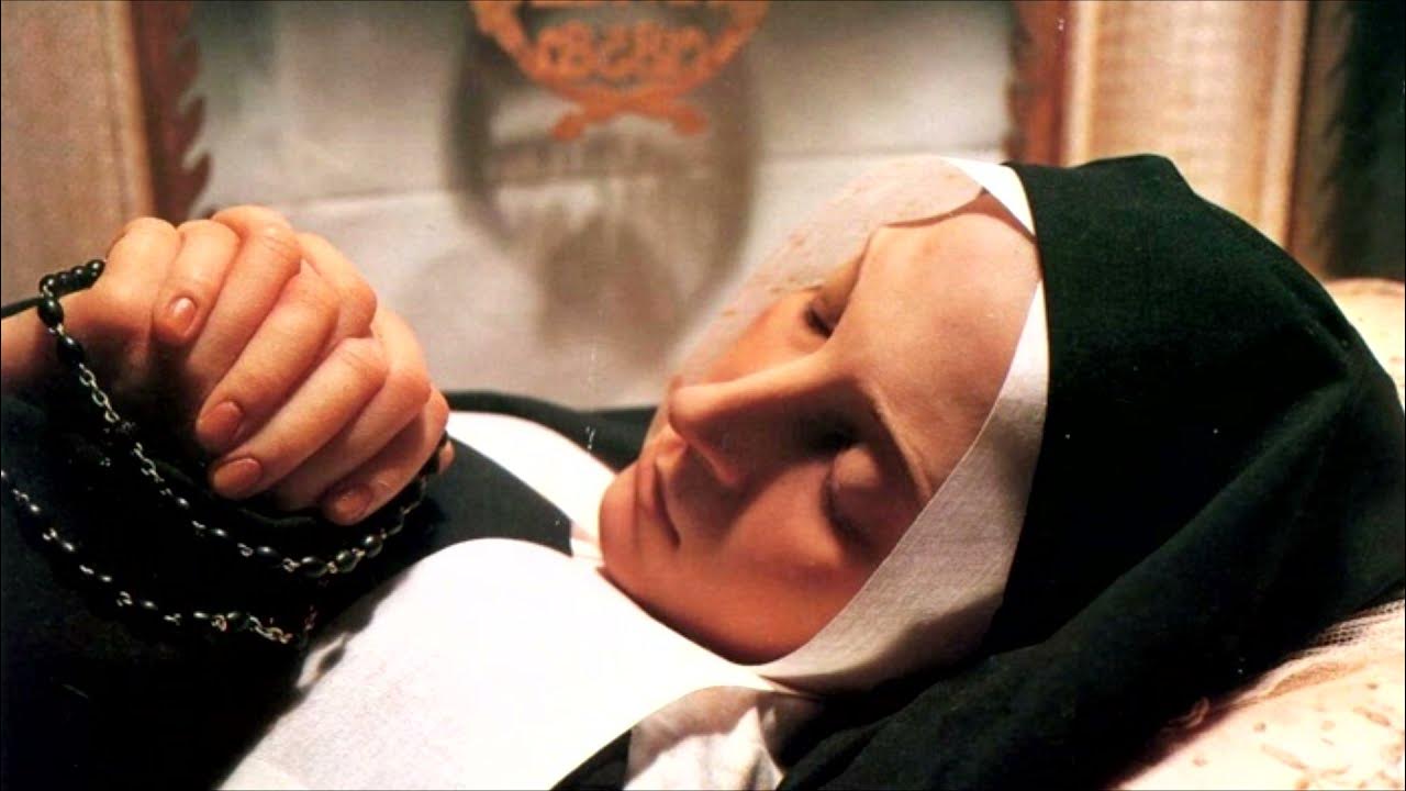 Бернадетта субиру мощи. Нетленная бернадетт. Святая бернадетта мумия. Монахиня бернадетта субиру. Святая бернадетта мумия.