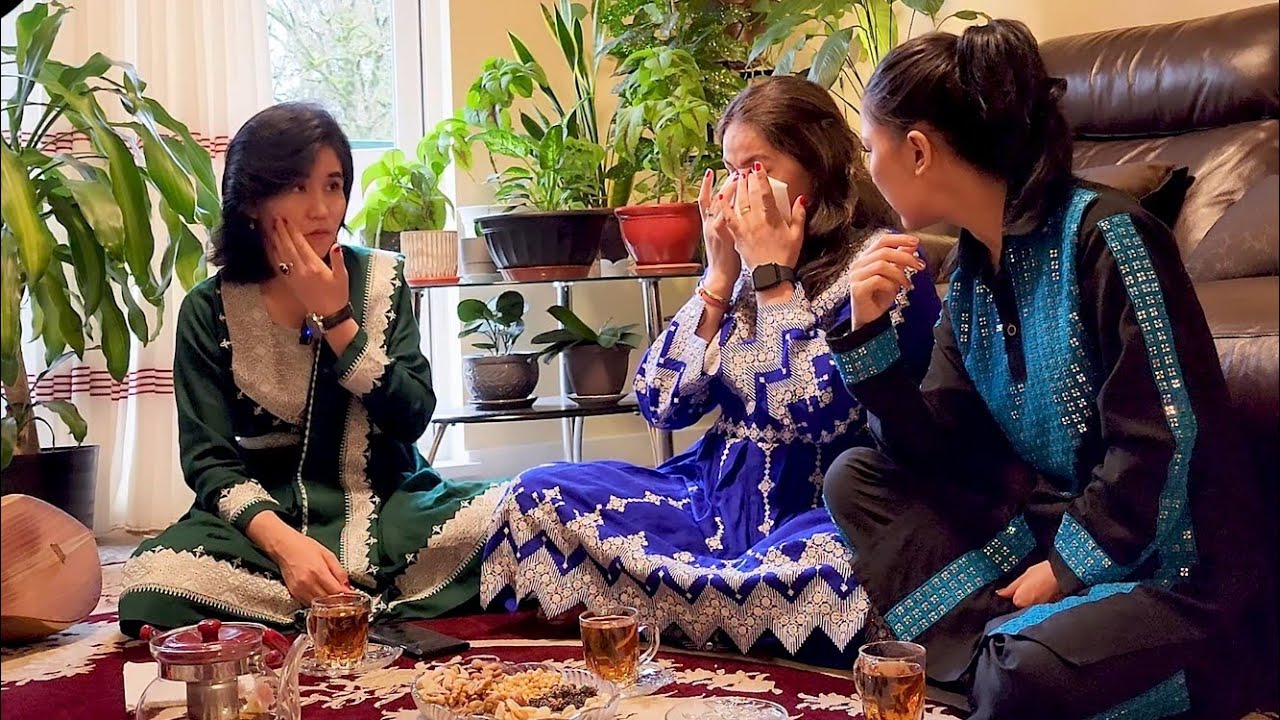 مهمان نوازی شریفه آغی از ما😘دلتنگی و گریه🥲 قصه های رفیقانه و شعر های ناب هزارگی با دنبوره🤩