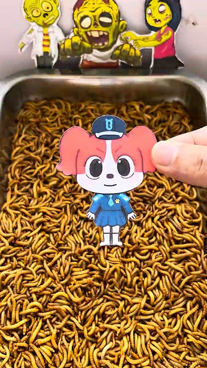 Caterpillar vs Papillon! #caterpillar #zombie #bug #mealworm #shortvideo