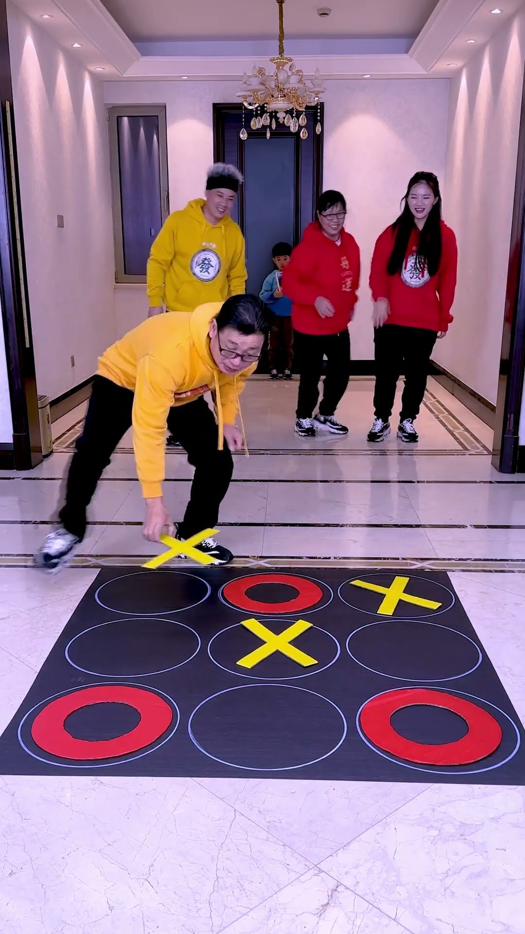 Nine-Grid Xo Challenge! Which Side Is The Strongest?#Funnyfamily#Partygames#Shorts#Challenge
