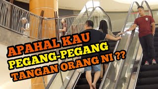 PRANK TOUCHING STRANGERS HAND ON ESCALATOR MALAYSIA | PRANK PEGANG TANGAN ORANG | FUNNY REACTION