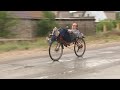 Ездить с комфортом: волгоградец мастерит «лежачие» велосипеды
