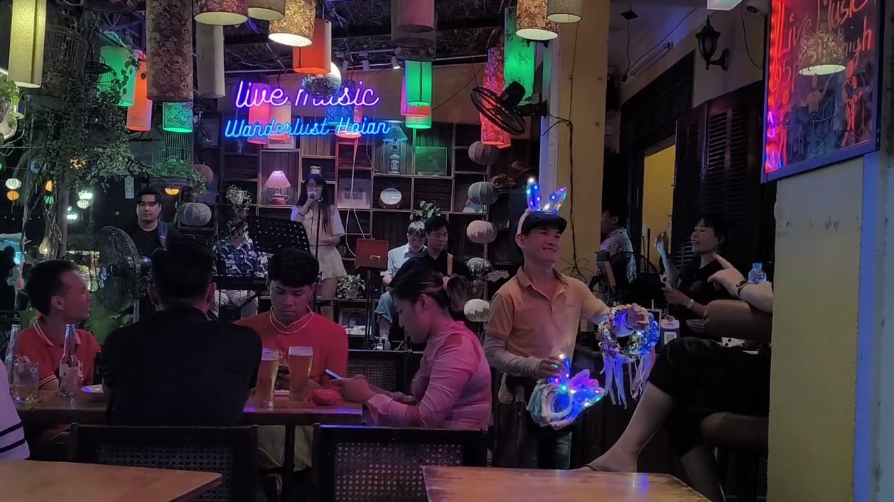Vietnam Hoi An / Live Music at Wanderlust Part - 04