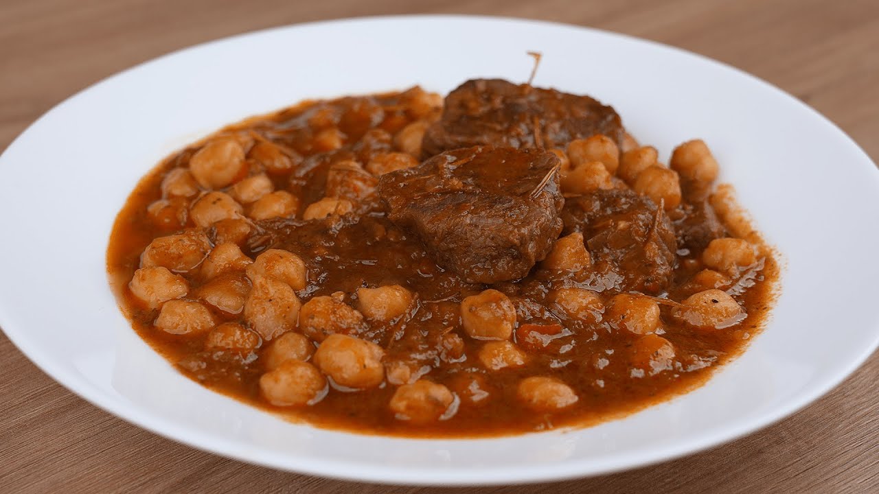 Grão de bico ao estilo turco, comida diferente e com bastante fartura.