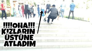 Kizlarin Üstüne Atladim , Exto