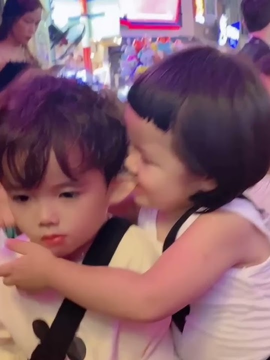 Khi Bánh Bao Trêu Alex