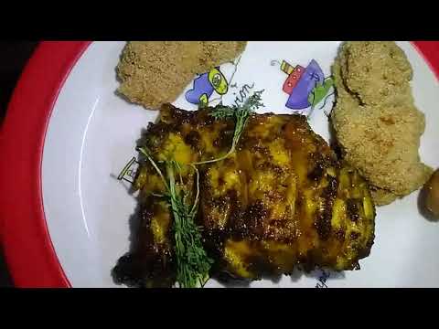 वीडियो: बेकन में लिपटे पनीर के साथ चिकन पट्टिका