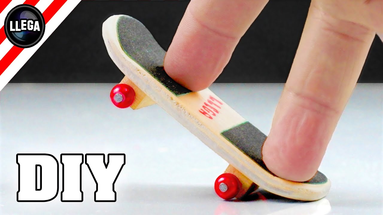 Finger Skate A Doigt en Bois Mini Skateboard DIY Pour Enfant