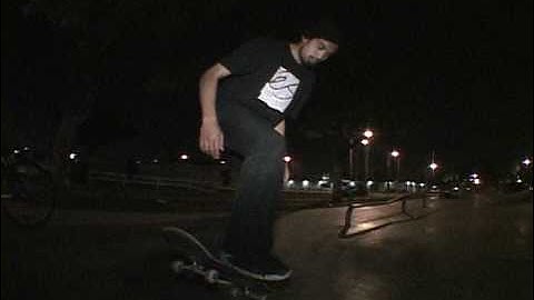 Inward Heelflip trick tip -Mikey Chim - Synopsis