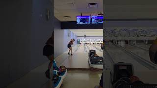 I need more lane.. the last video cut off #2handed #2hands #twohands #storm #stormbowling #bowling