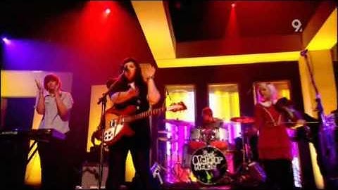 Operator Please  - Just A Song About Ping Pong (Live Jools Holland 2008)
