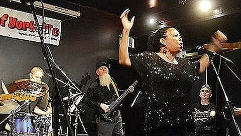 BETTY RICHARDSON & The SOY-BAND - MIDNITE TRAIN TO...