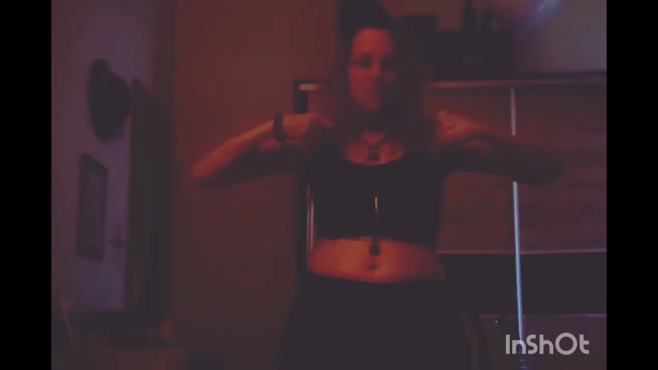 Arabic music vs Metal. Freestyle dancing, muscle stretching. 🖕🏻👋🏻