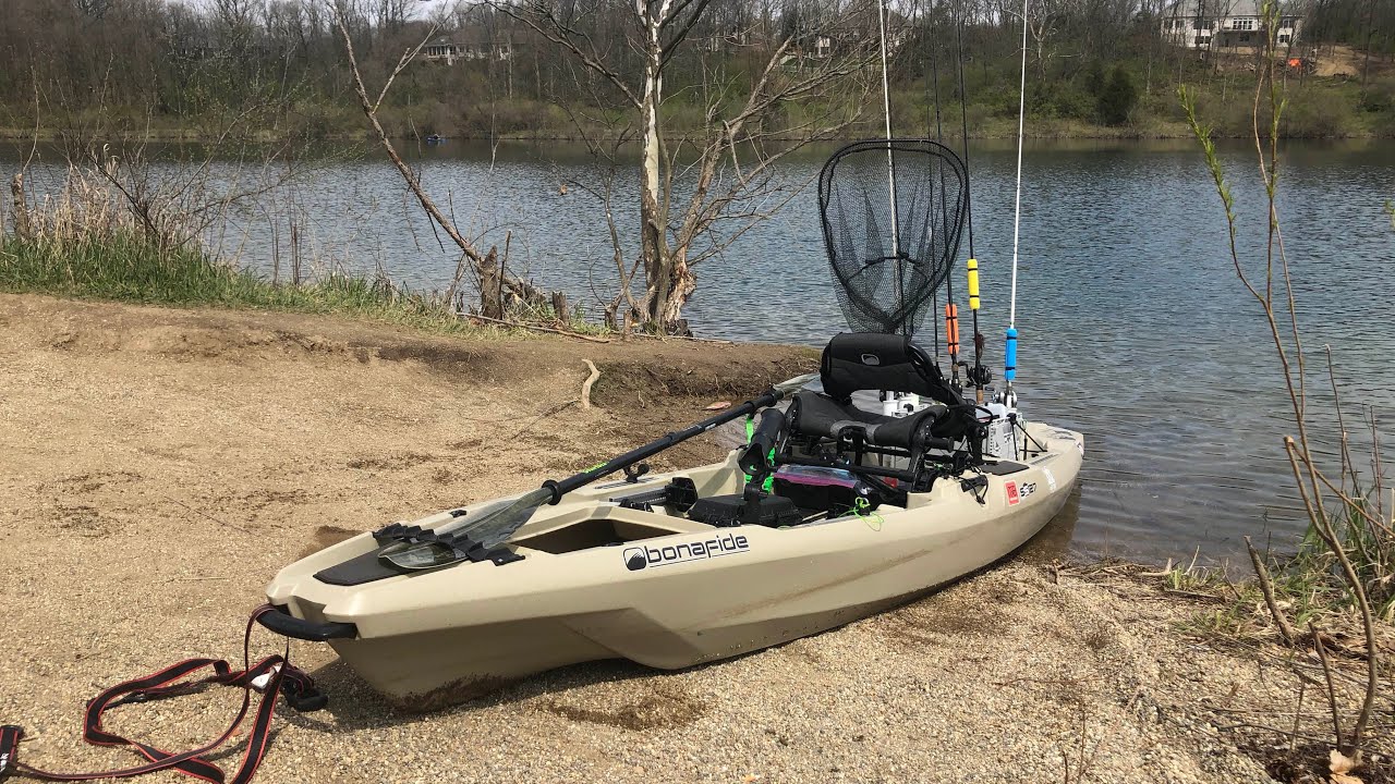 UNIQUE Spinnerbait Pattern for EARLY SPRING Bass | First Kayak Trip of 2020