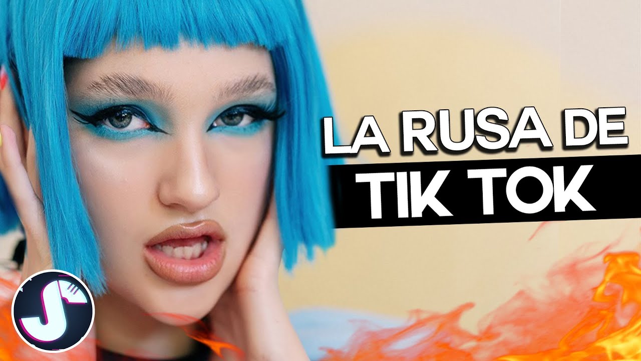 Blue hair TikTok girl trend - wide 2