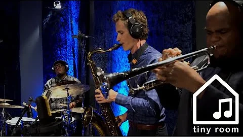Jackie & The Bean Stalk - Terreon Gully (Tiny Room...