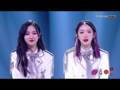 有谁眼力好知道孟美岐在后面到底说了什么吗？ | 火箭少女告别典礼