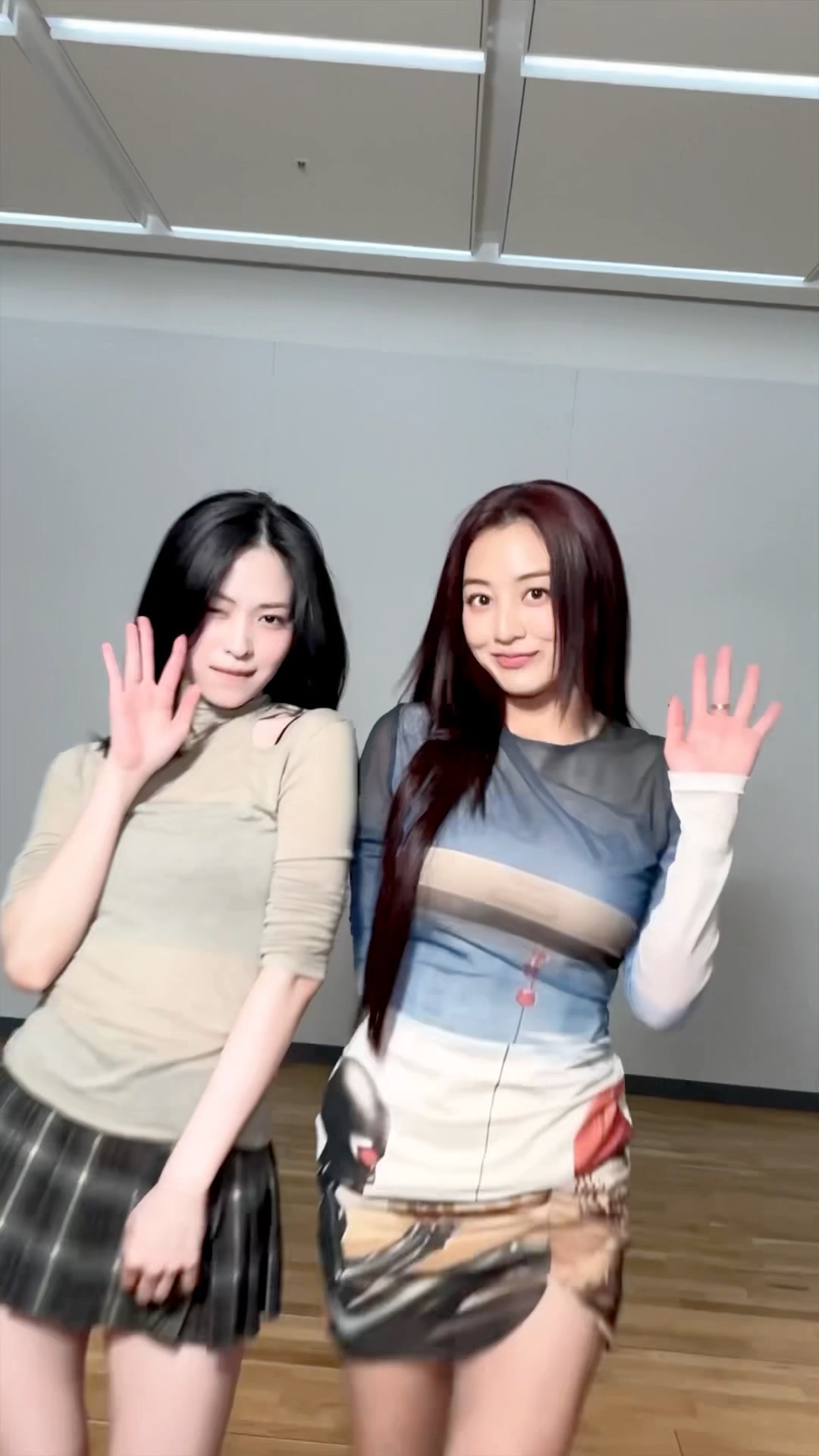 #STRATEGY with #RYUJIN ?‍♀ #TWICE #트와이스 #JIHYO #지효 #ITZY #있지 #류진