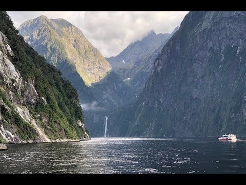 Video: Berselancar Di Ujung Selatan Dunia: Fiordland, Selandia Baru - Matador Network
