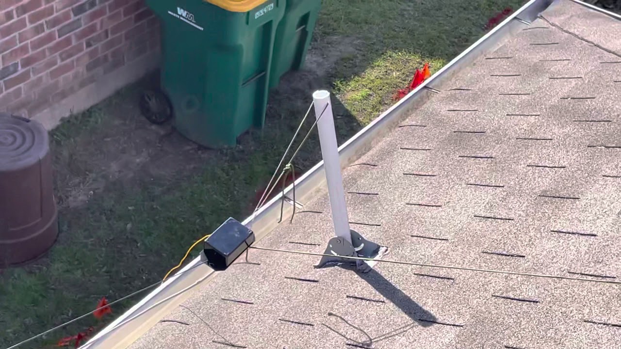 A TOP View of the MFJ 1982mp HF wire antenna.