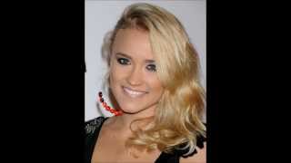 Emily Osment Hot Pictures