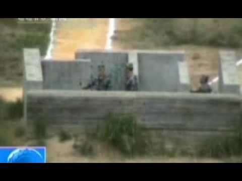 How not to throw a grenade // Comment ne pas lancer une grenade.