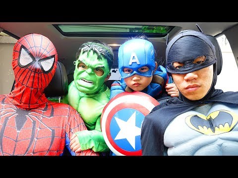 Boram jugar divertirse y superheroe 보람이의 슈퍼히어로 친구 도와주기