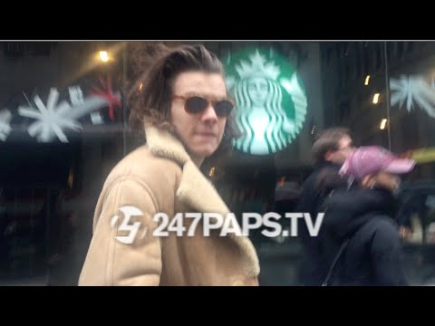 Harry Styles Taking A Stroll With Friends In Nyc 12-20-14