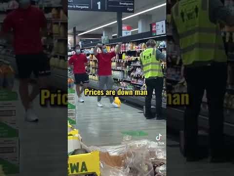 Coles Employees Fight Woolworths Employees ? #shorts
