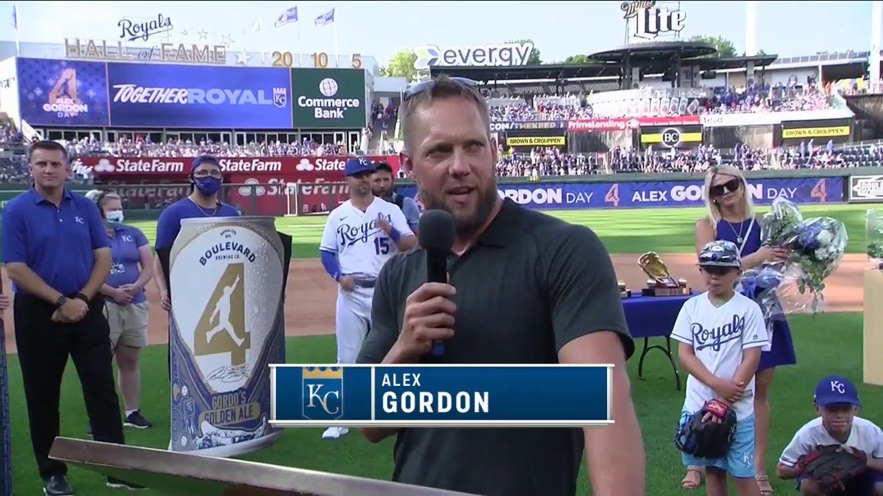 Alex Gordon: 'I love the Royals, I love you guys and thank you so much' 