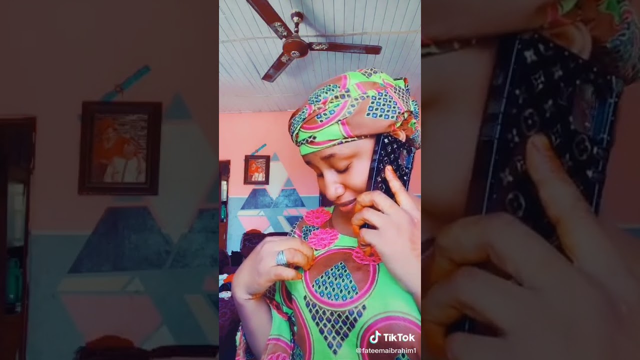 Kalli Yadda Suke Zancen Batsa Itada Saurayinta