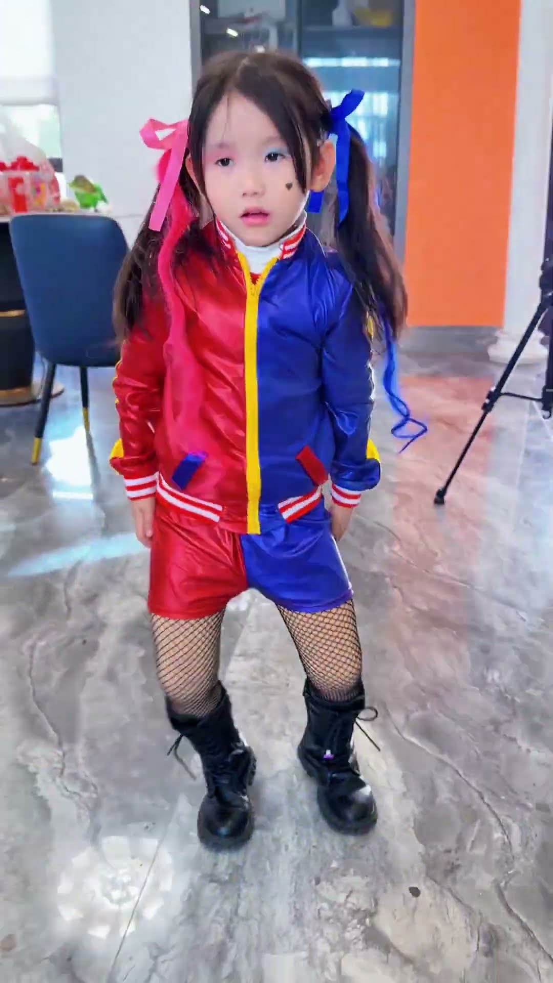coco的增高鞋垫。#天使 #angel #shorts #clown #小丑 #超人不会飞